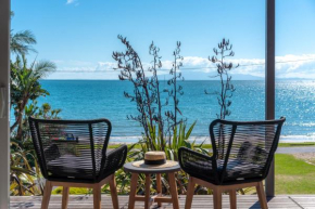 Oneroa Beachfront Apartment